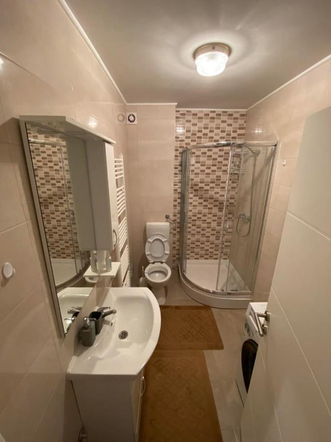 Apartman Ml Lukavica ภายนอก รูปภาพ